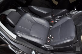 2010款三菱欧蓝德劲界2.4时尚四驱版实拍