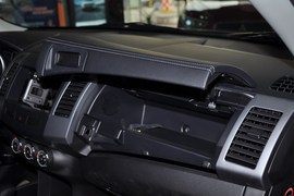 2010款三菱欧蓝德劲界2.4时尚四驱版实拍