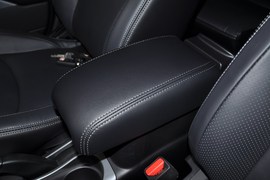 2010款三菱欧蓝德劲界2.4时尚四驱版实拍