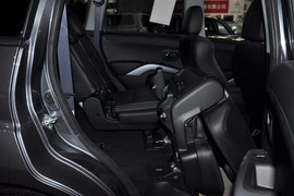 2010款三菱欧蓝德劲界2.4时尚四驱版实拍