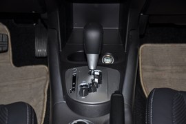 2010款三菱欧蓝德劲界2.4时尚四驱版实拍