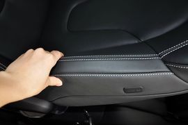 2011款奥迪TTS