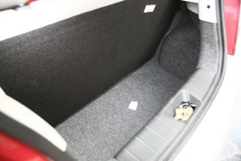 2010款江淮悦悦试驾