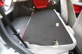 2010款江淮悦悦试驾