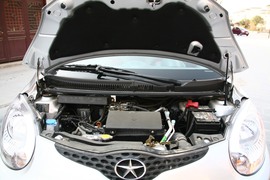 2010款江淮悦悦试驾