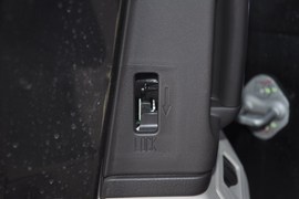 2011款一汽马自达Mazda8