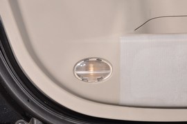 2011款一汽马自达Mazda8
