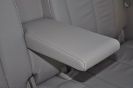 2011款一汽马自达Mazda8