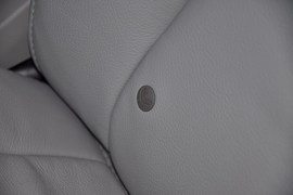 2011款一汽马自达Mazda8