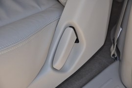 2011款一汽马自达Mazda8