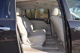 2011款一汽马自达Mazda8
