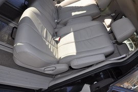 2011款一汽马自达Mazda8