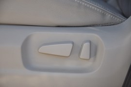 2011款一汽马自达Mazda8
