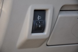2011款一汽马自达Mazda8