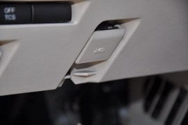 2011款一汽马自达Mazda8