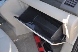 2011款一汽马自达Mazda8