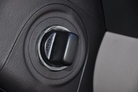 2011款一汽马自达Mazda8