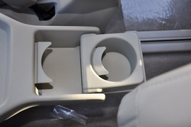 2011款一汽马自达Mazda8