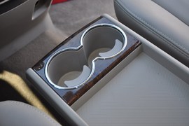 2011款一汽马自达Mazda8
