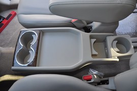 2011款一汽马自达Mazda8
