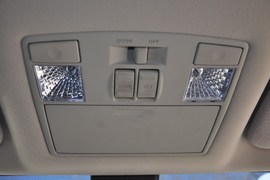 2011款一汽马自达Mazda8