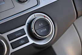 2011款一汽马自达Mazda8
