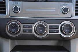 2011款一汽马自达Mazda8