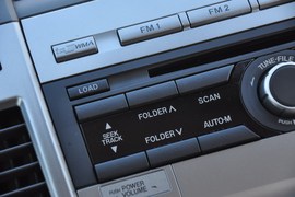 2011款一汽马自达Mazda8