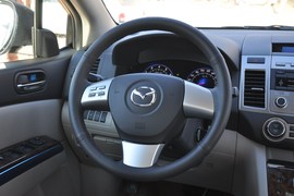 2011款一汽马自达Mazda8