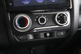 2016款本田飞度1.5L