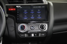 2016款本田飞度1.5L