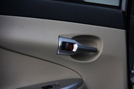 2011款一汽丰田卡罗拉1.8L