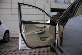 2011款一汽丰田卡罗拉1.8L
