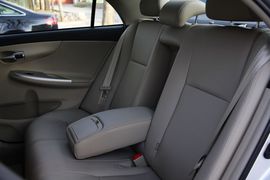 2011款一汽丰田卡罗拉1.8L