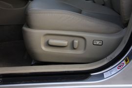 2011款一汽丰田卡罗拉1.8L