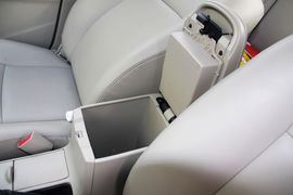 2011款一汽丰田卡罗拉1.8L
