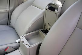 2011款一汽丰田卡罗拉1.8L