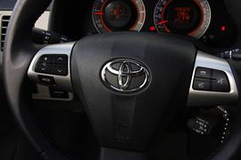 2011款一汽丰田卡罗拉1.8L