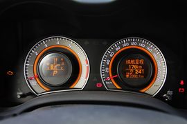 2011款一汽丰田卡罗拉1.8L