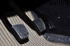 2010款全球鹰自由舰1.3L手动冠军版