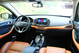 2016款奇瑞瑞虎7试驾