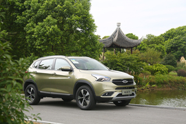 2016款奇瑞瑞虎7试驾