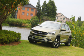 2016款奇瑞瑞虎7试驾