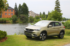 2016款奇瑞瑞虎7试驾