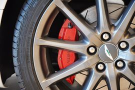 2011款阿斯顿马丁DB9敞篷版