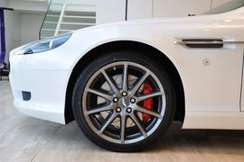 2011款阿斯顿马丁DB9敞篷版