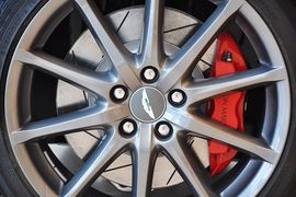 2011款阿斯顿马丁DB9敞篷版