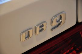 2011款阿斯顿马丁DB9敞篷版