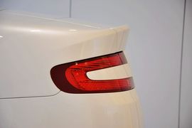 2011款阿斯顿马丁DB9敞篷版