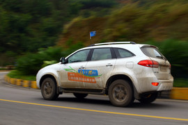 2011款江铃驭胜2.4L豪华版云南试驾实拍